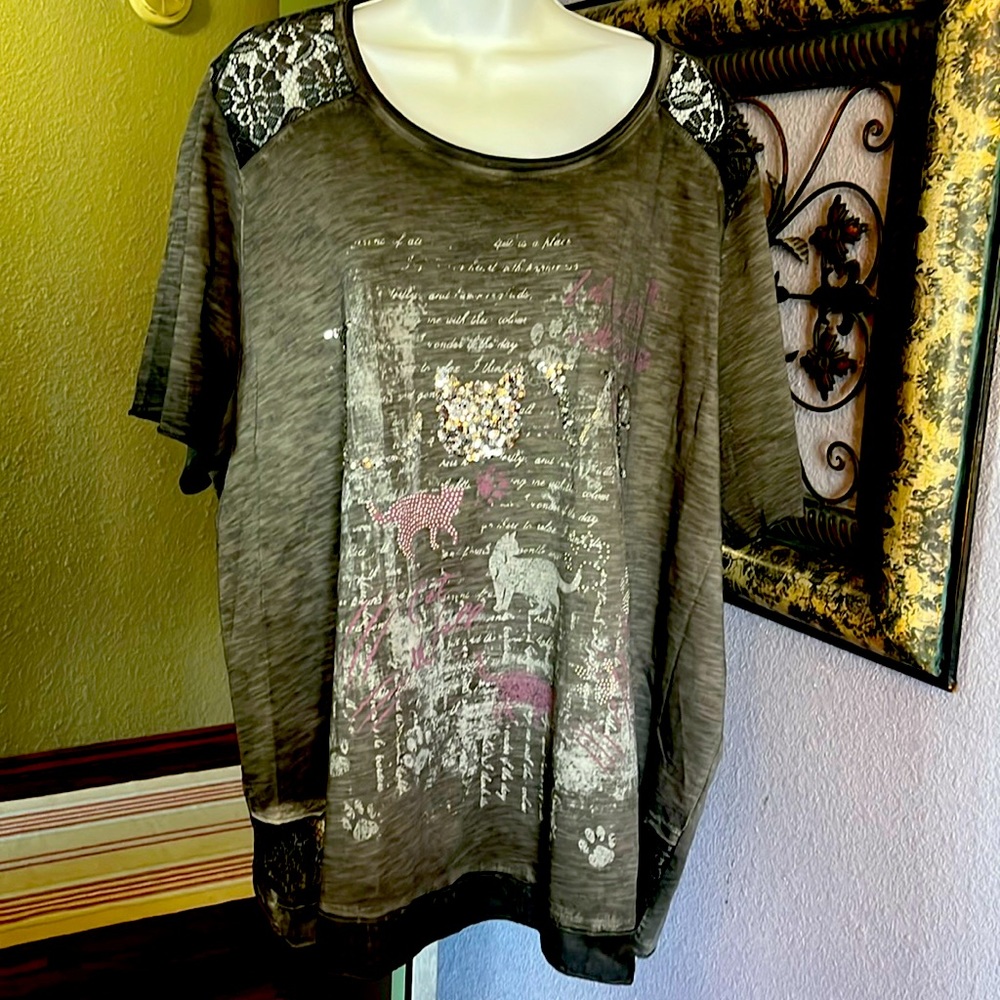 NWOT Ulla Popken Graphics Top/sequin/lace love& cat print/ short sleeve Sz 24/26